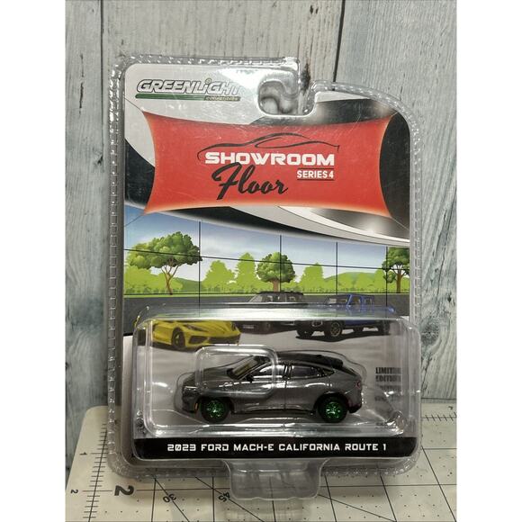 2023 Ford Mustang Mach-E California - Grey 1:64 Scale Model - Chase GreenLight - Picture 1 of 3